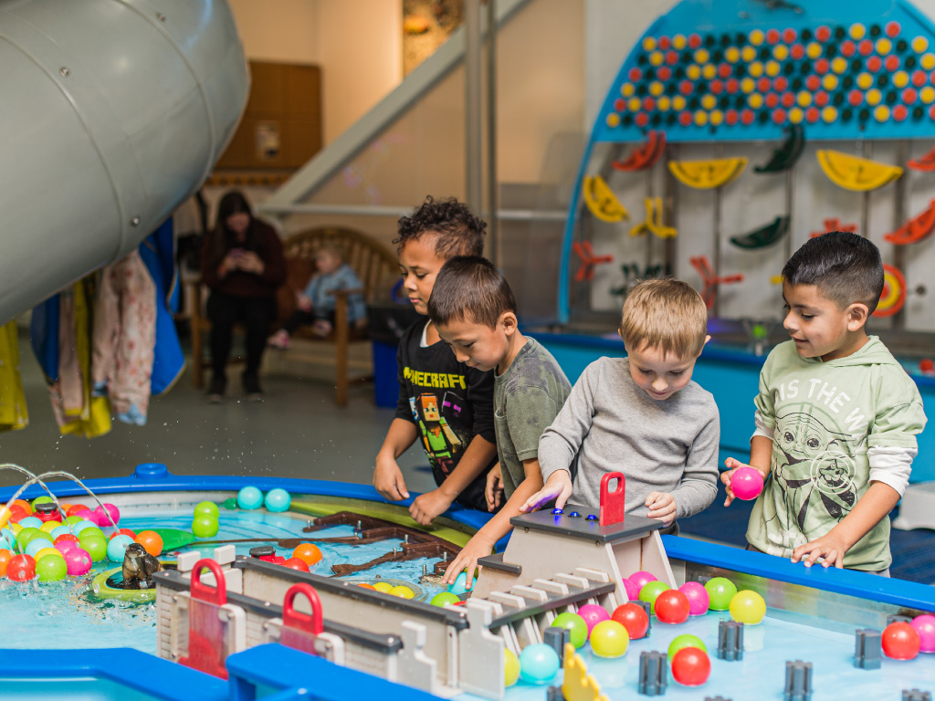 Become a Member of Discovery Center